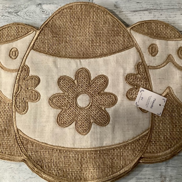 Feuille 4 Pc Easter Egg Burlap Placemats - Picture 3 of 4